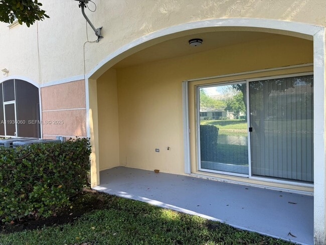 Building Photo - 8301 Santa Monica Terrace