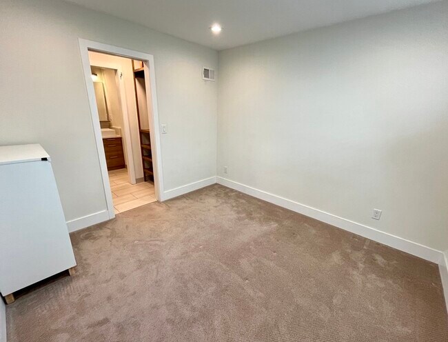 Building Photo - 4176 N Pecos St