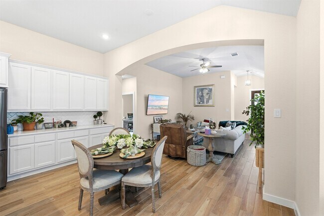 Building Photo - 127 Lukewood Cir