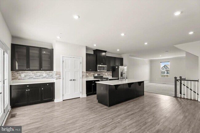 Building Photo - 6072 Fallfish Ct