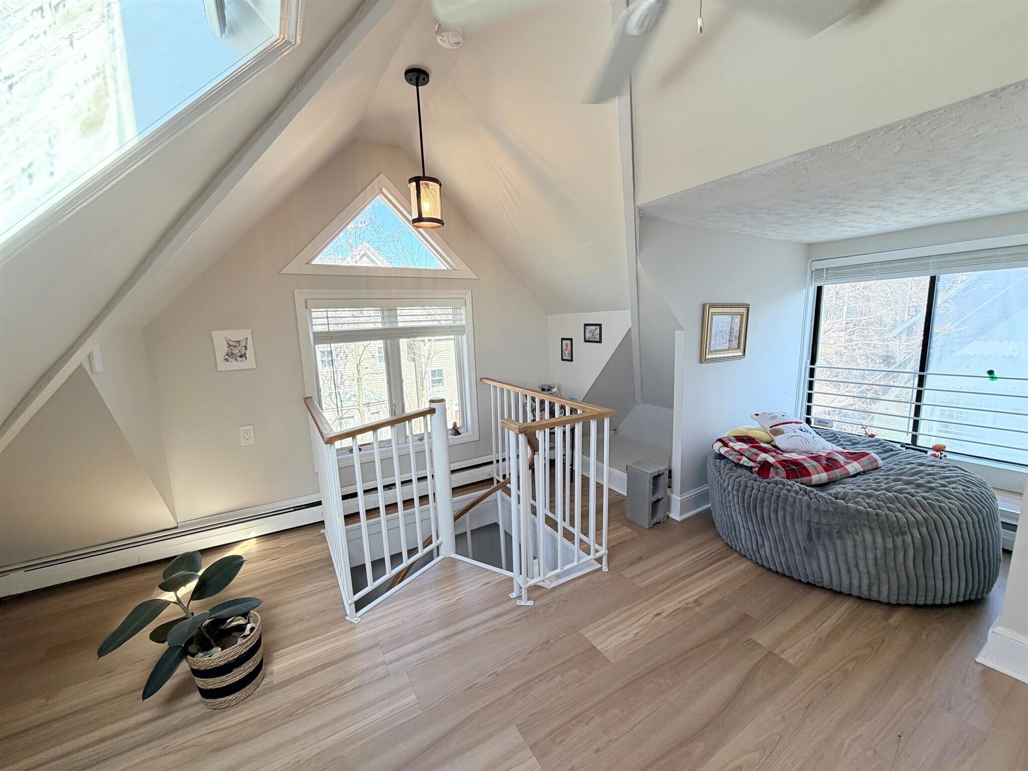 Building Photo - 72 College Ave