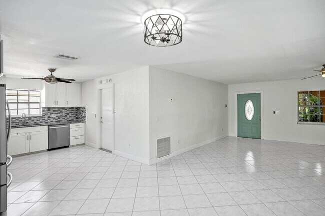 Building Photo - 22335 Boulder St