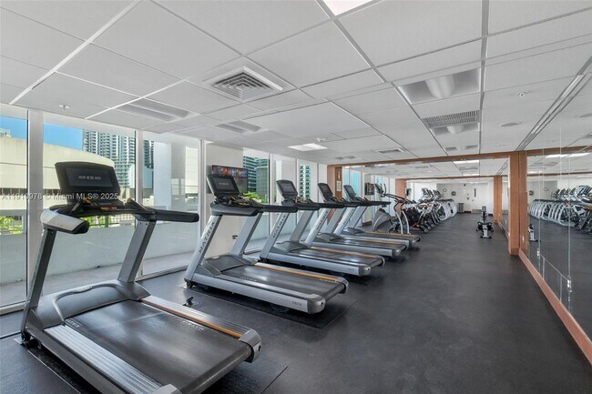 Building Photo - 31 SE 5th St