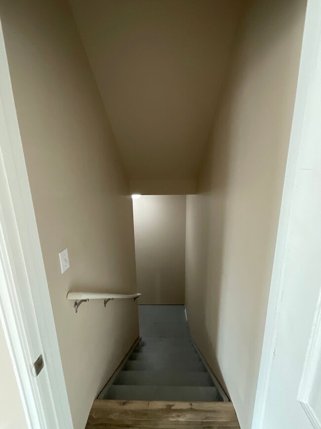 Building Photo - 4 Bedroom Home Available Near Black Forest...