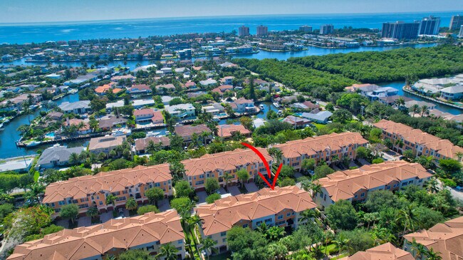 Building Photo - 5585 NE Trieste Way