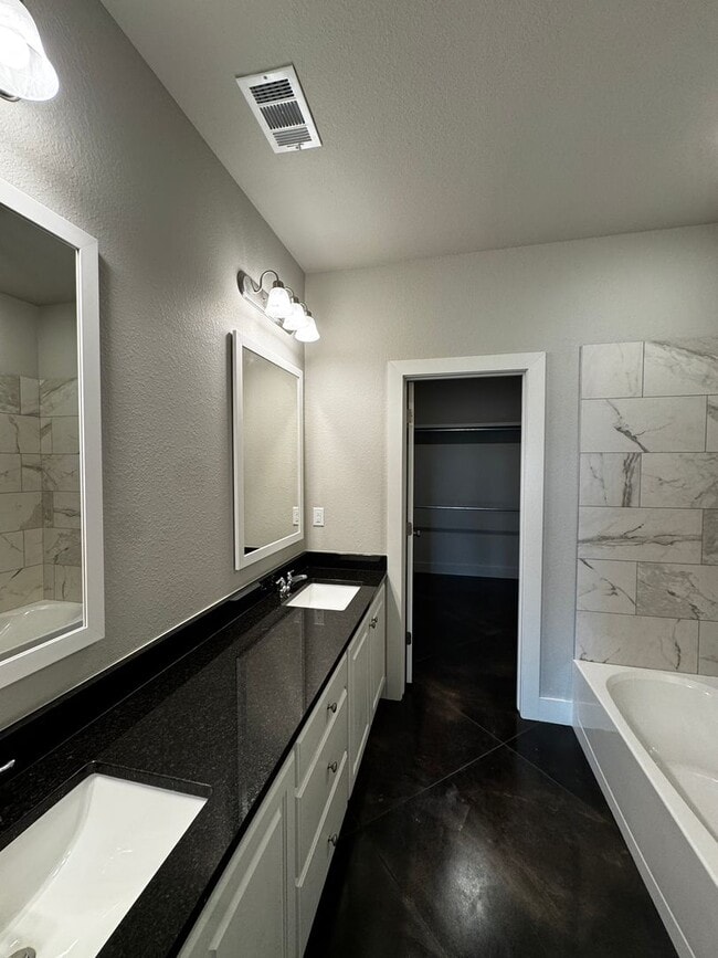 Building Photo - NEW Home located in Heritage Hills!!! 3/2/2 CISD