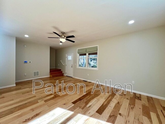 Building Photo - 305 Glenn Bridge Rd