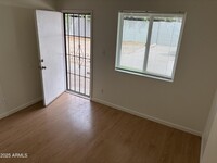 Building Photo - 310 W 8th Ave