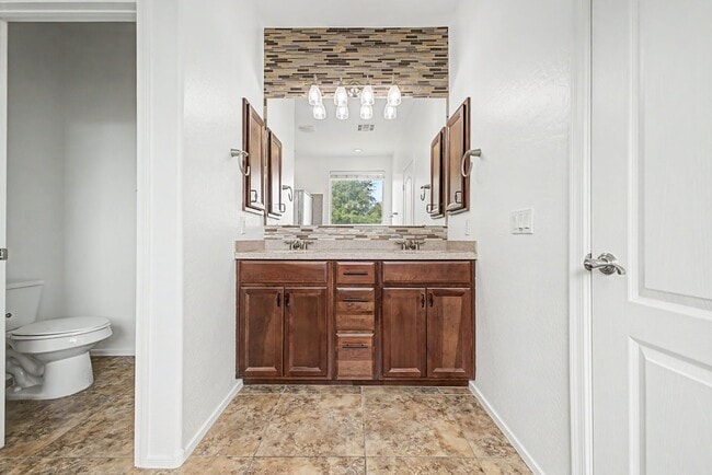 Building Photo - 4947 E Odessa Dr