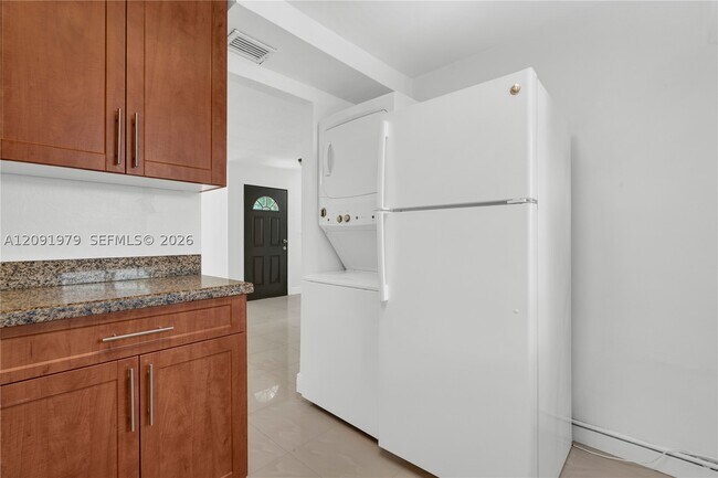 Building Photo - 11333 SW 69th Ln