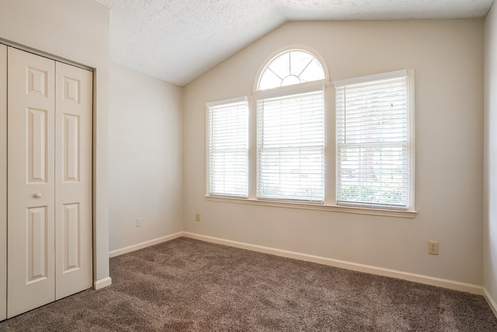 Building Photo - 409 Laurens Way