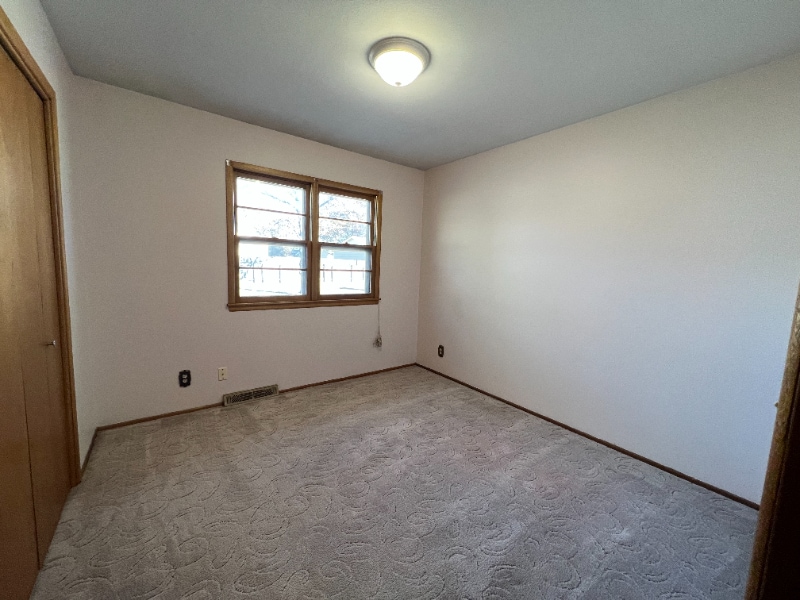 Building Photo - 7412 Warren W