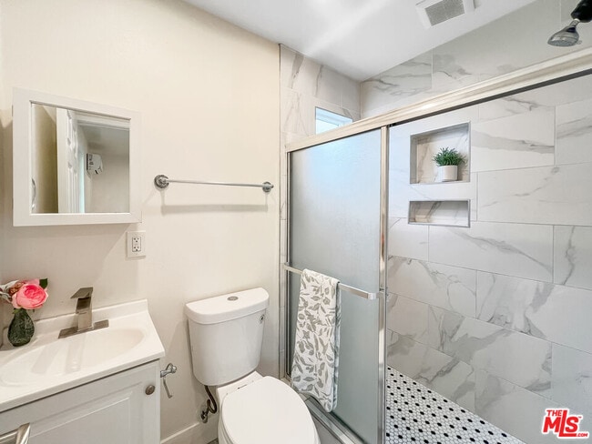 Building Photo - 10019 San Gabriel Ave