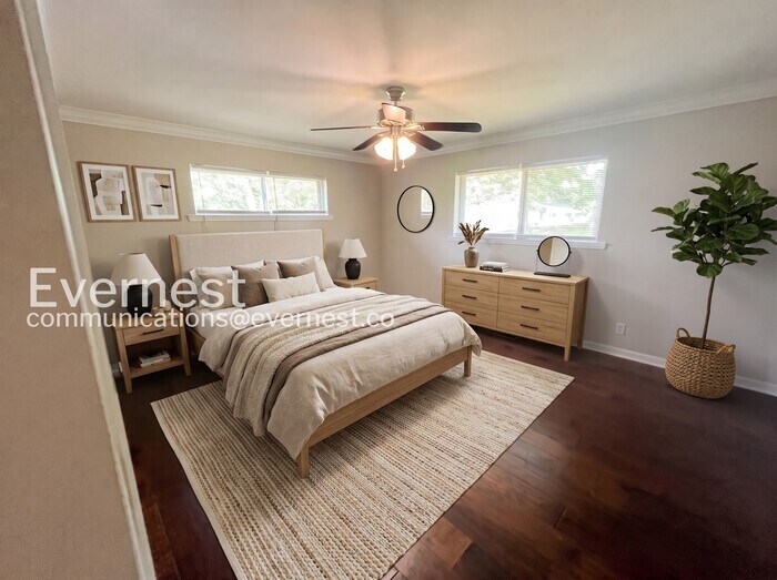 Building Photo - 5526 Crestview Dr