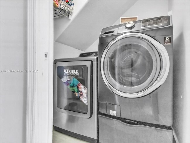 Building Photo - 3366 SW 152nd Pl