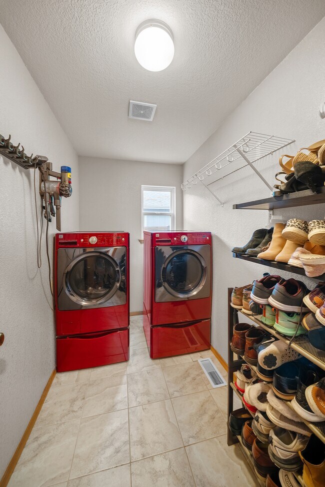 Building Photo - 1207 Arcadia St NW