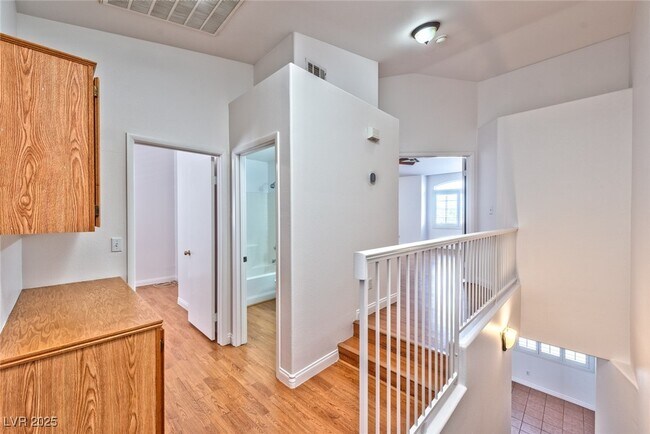 Building Photo - 1348 Dusty Creek St
