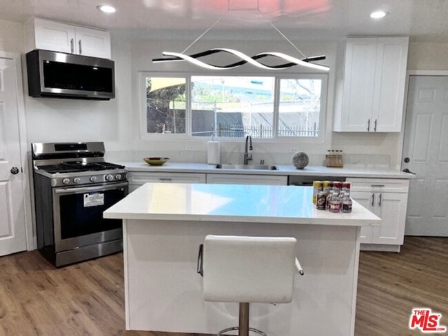 Building Photo - 5631 La Mirada Ave