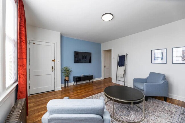 Building Photo - 4000 Vine St