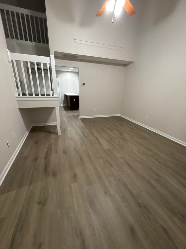 Building Photo - 655 Grasswren Way