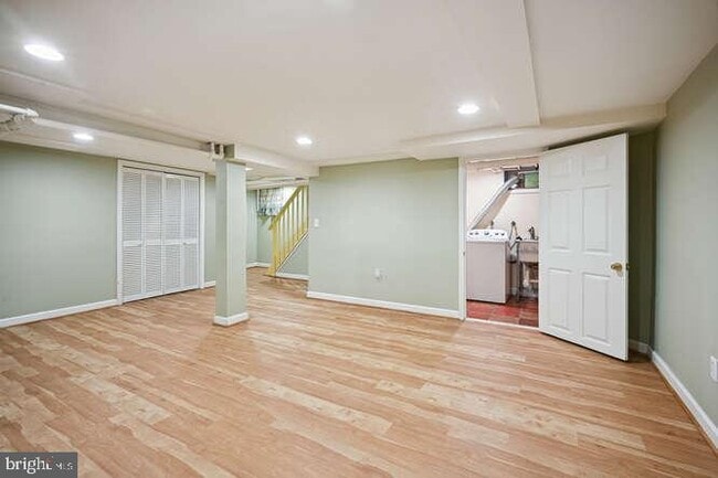 Building Photo - 5401 32nd St NW