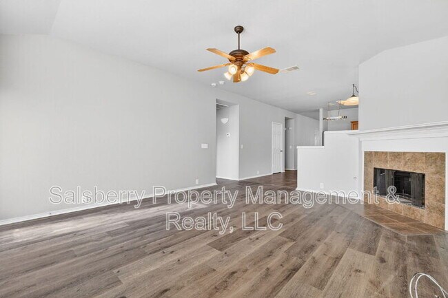 Building Photo - 2545 Prospect Hill Dr