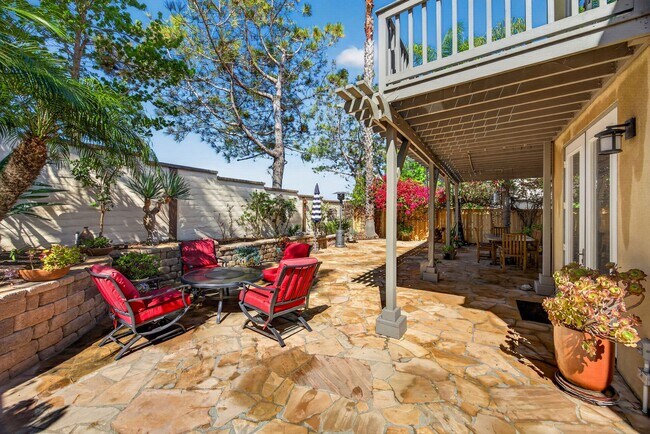 Building Photo - Elegant Summer Rental in Carmel Valley | Fully Furnished
