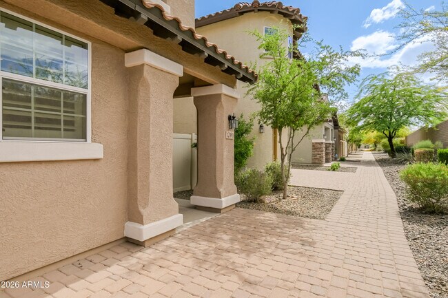 Building Photo - 12460 W Hummingbird Terrace