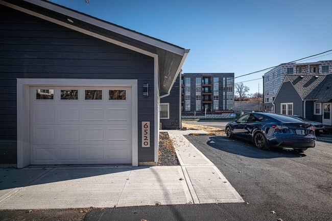 Building Photo - RockhillR6518