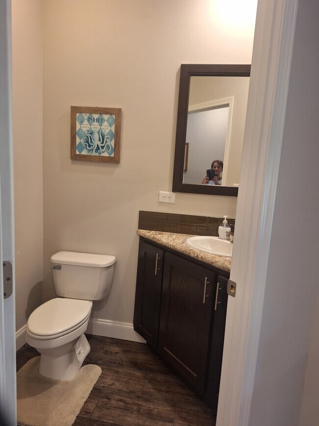 Building Photo - 29201 S Jones Loop Rd