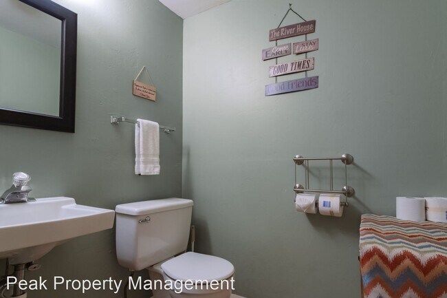 Building Photo - 3 br, 1.5 bath House - 28 Endner Lane