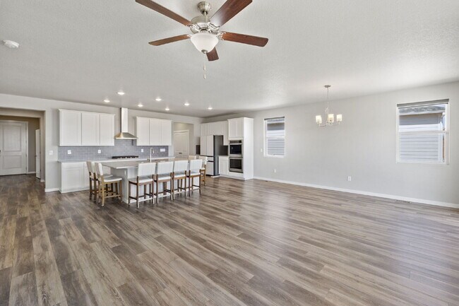 Building Photo - 5255 Big Johnson Dr
