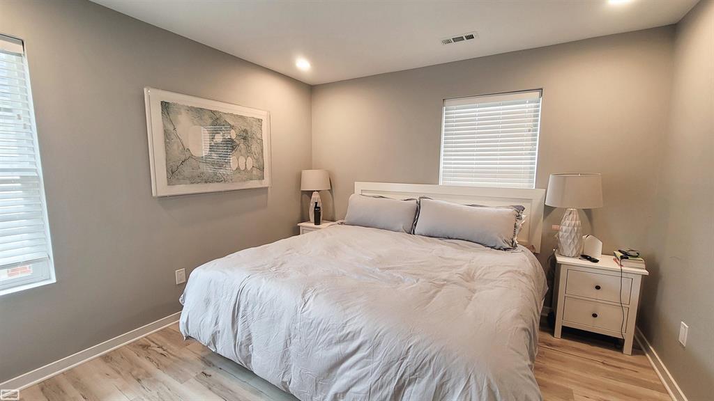 Building Photo - 1277 E Lincoln St