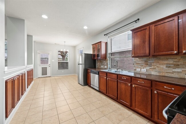 Building Photo - 16127 Spur Canyon Ct