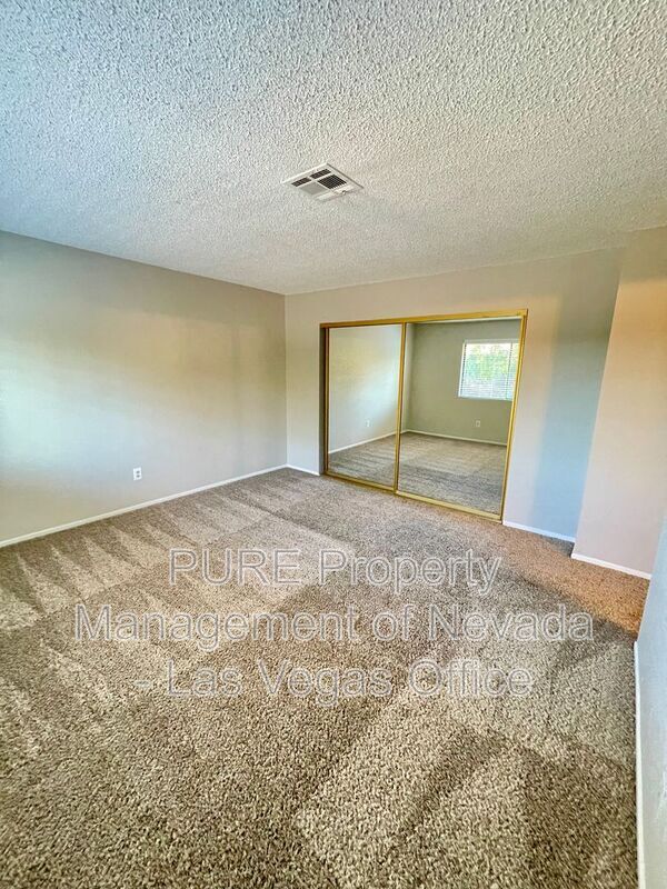 Building Photo - 2650 Sumac Ln