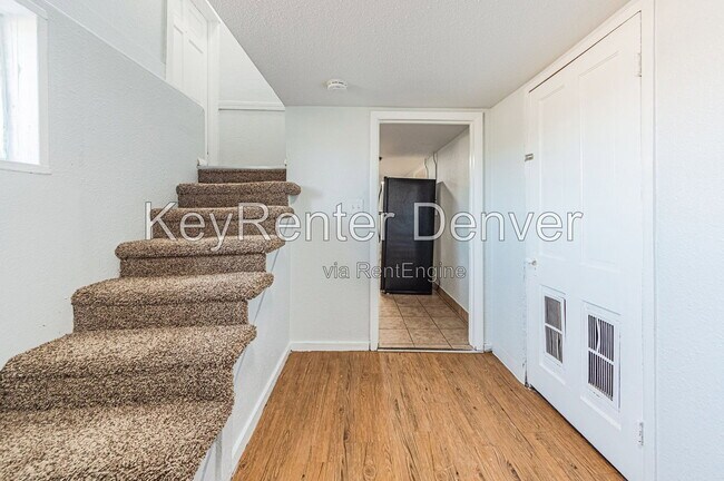Building Photo - 929 5th St