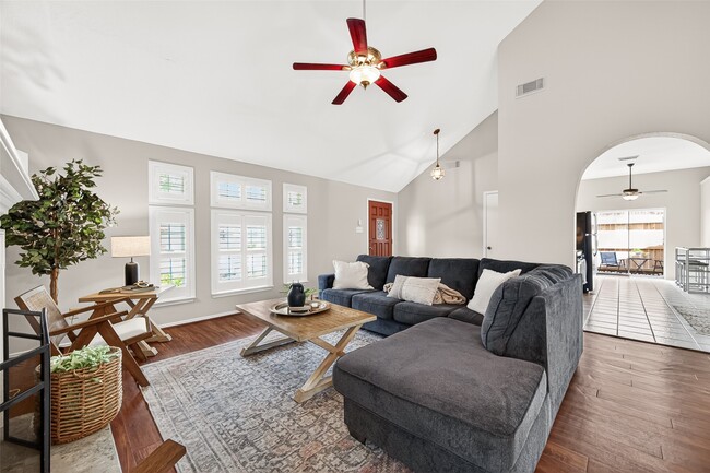 Building Photo - 5814 N Magazine Cir