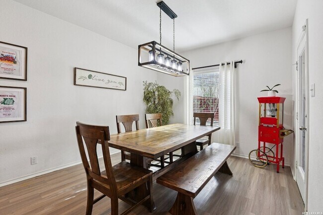 Building Photo - 13030 Vista Holw