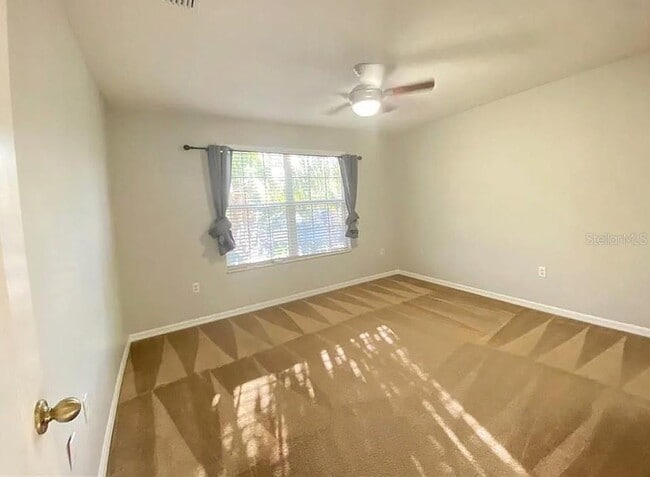 Building Photo - 944 Lost Grove Cir