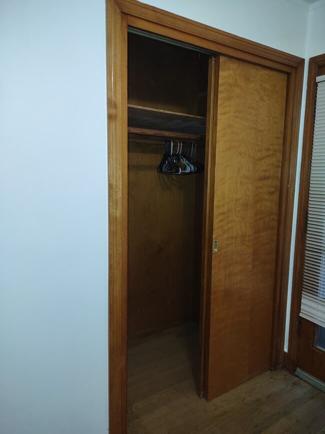 Building Photo - 5056 Jarvis Ave