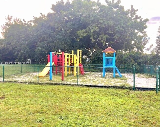 Building Photo - 8275 SW 152nd Ave