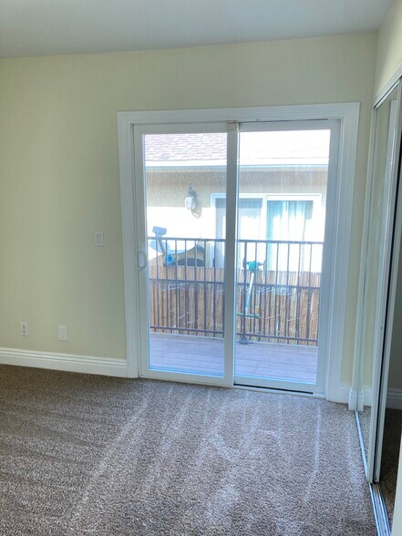 Bedroom - 320 J Ave