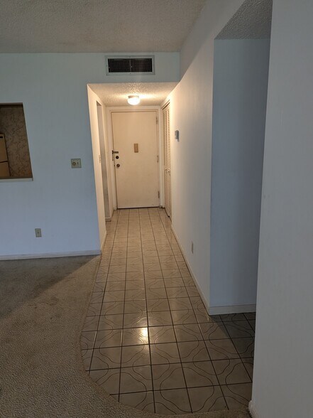 Building Photo - 4272 NW 89th Ave