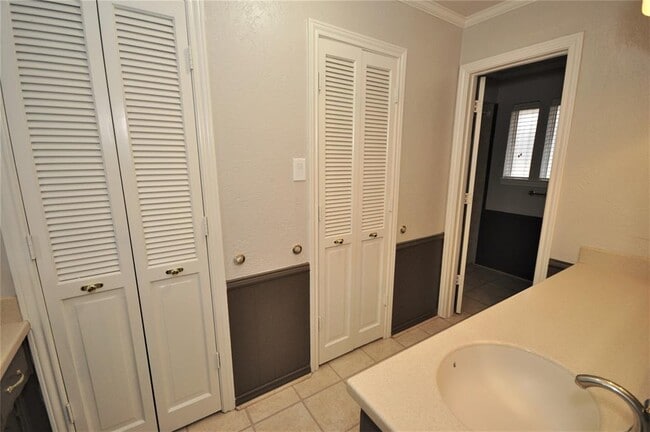 Building Photo - 1904 Papeete Dr