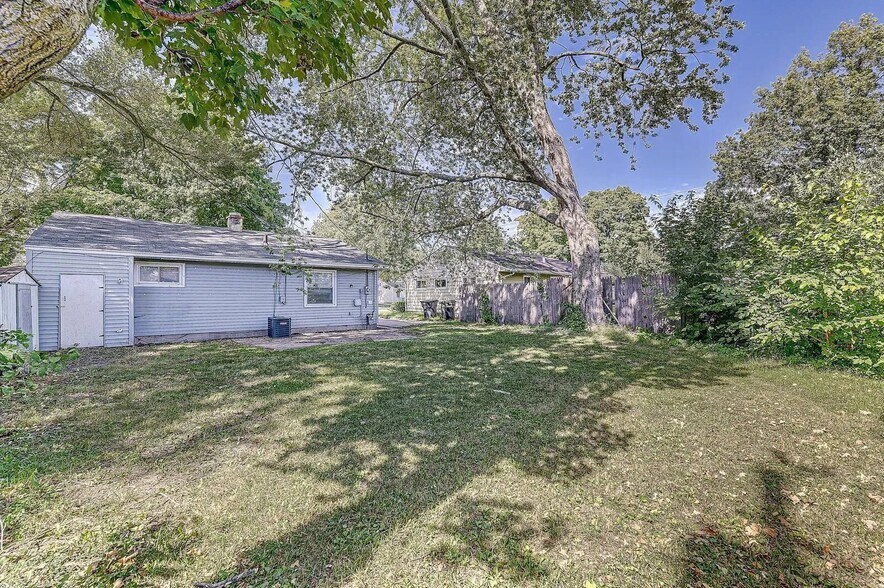 Building Photo - 1302 Brummit Ln