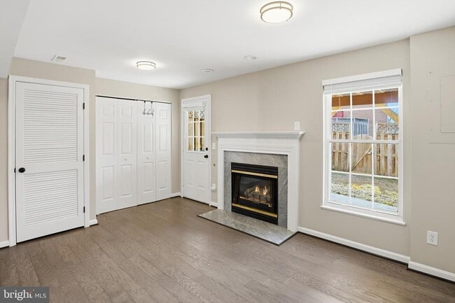 Building Photo - 12831 Silvia Loop