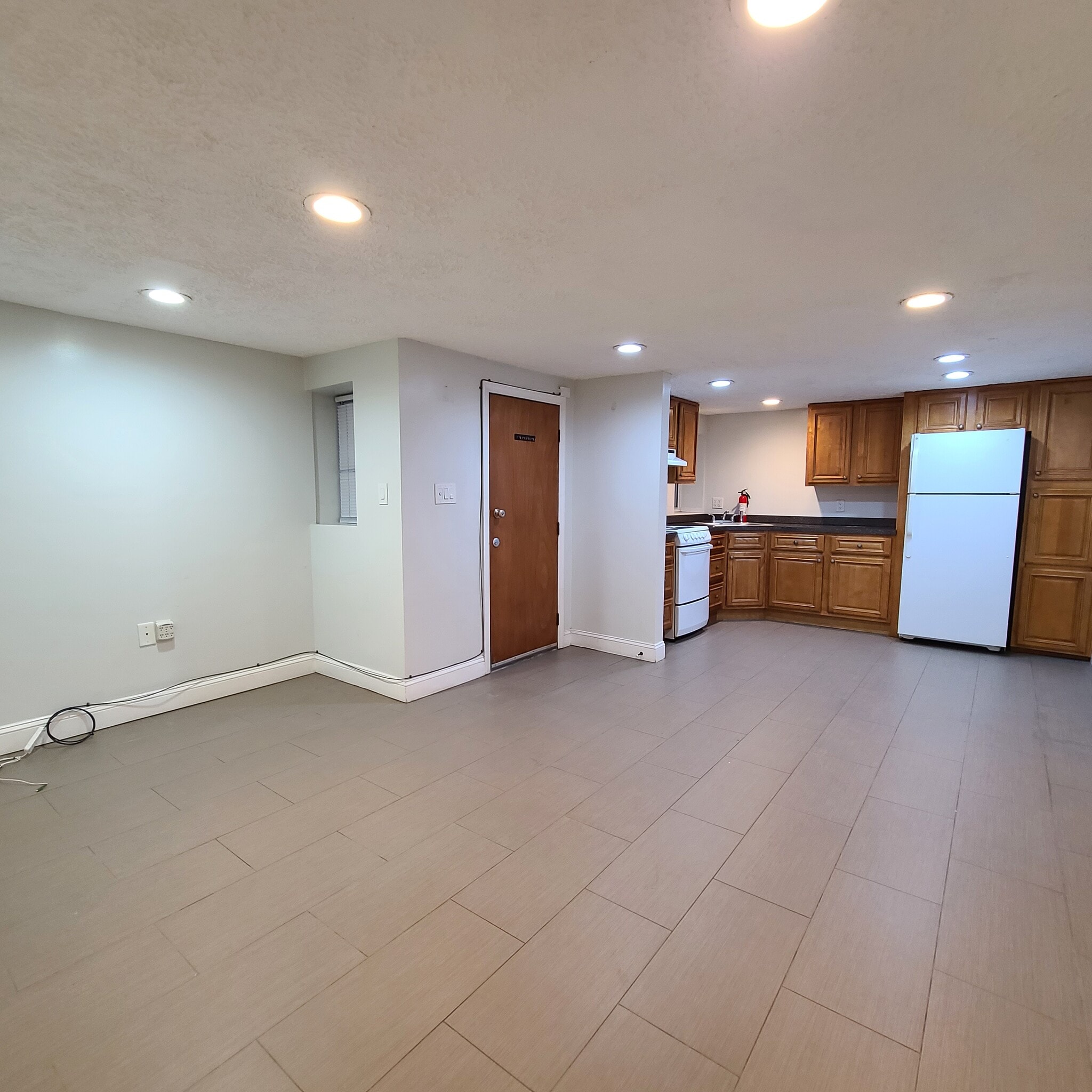 Building Photo - 242 46th St