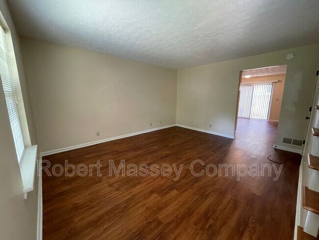 Building Photo - 2853 Grinstead Dr