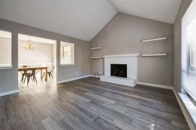 Building Photo - 1258 Minhinette Dr