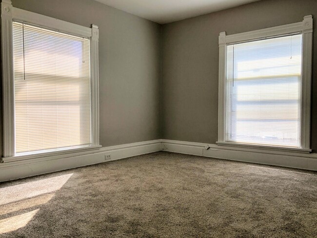 Building Photo - 839 Turner Ave NW